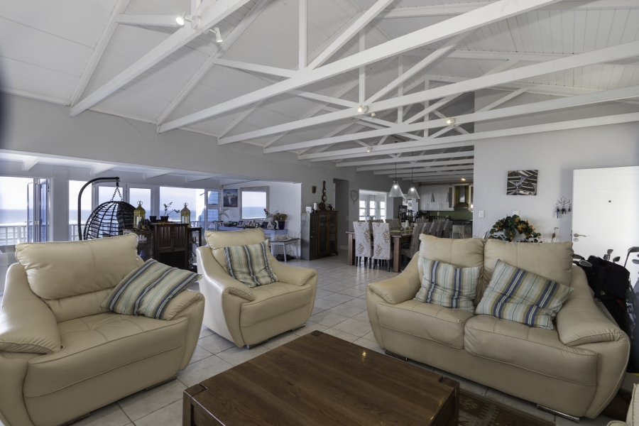 11 Bedroom Property for Sale in West Beach Eastern Cape